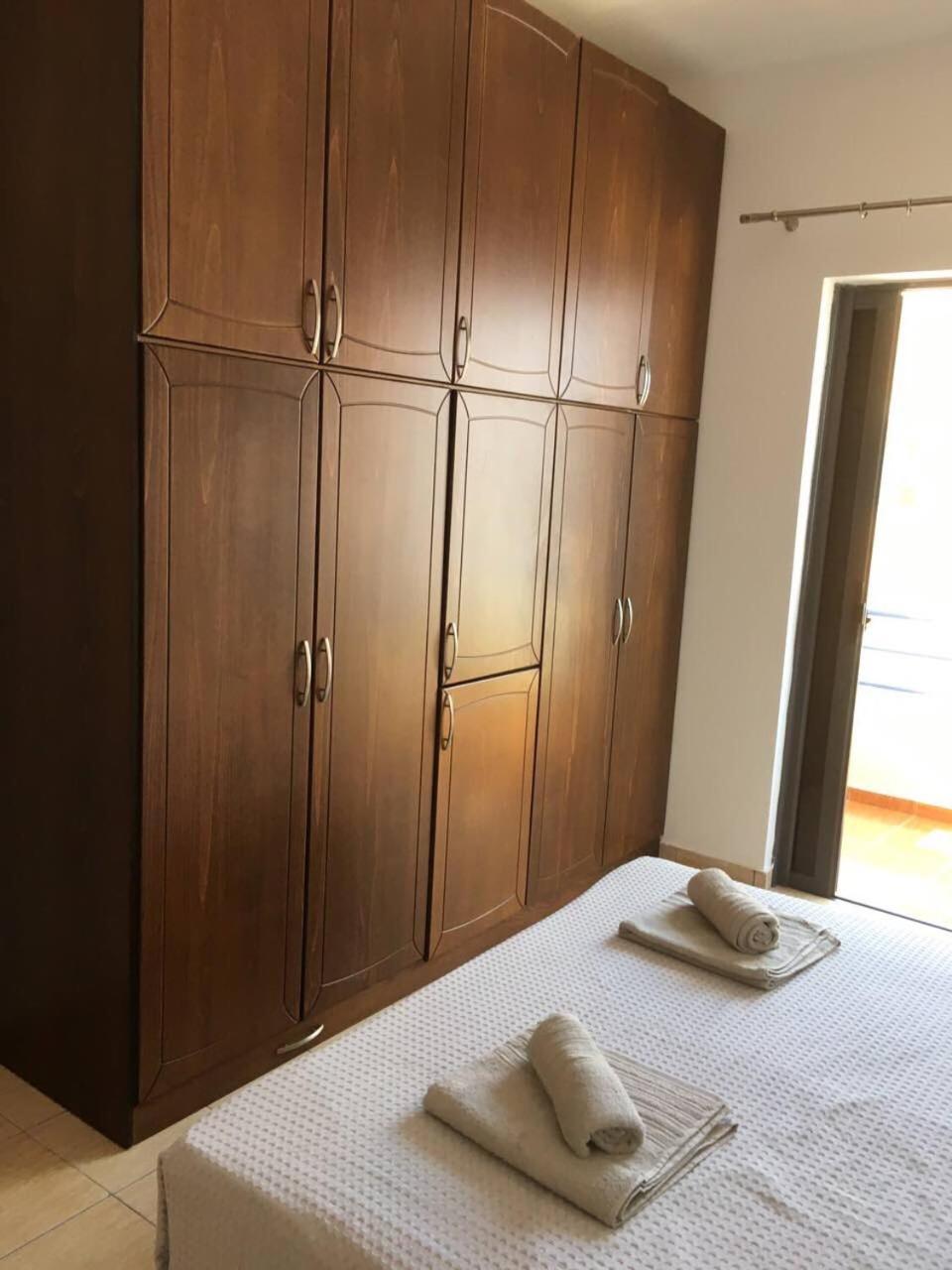 Sea And Sky Apartments Sarande Bilik gambar
