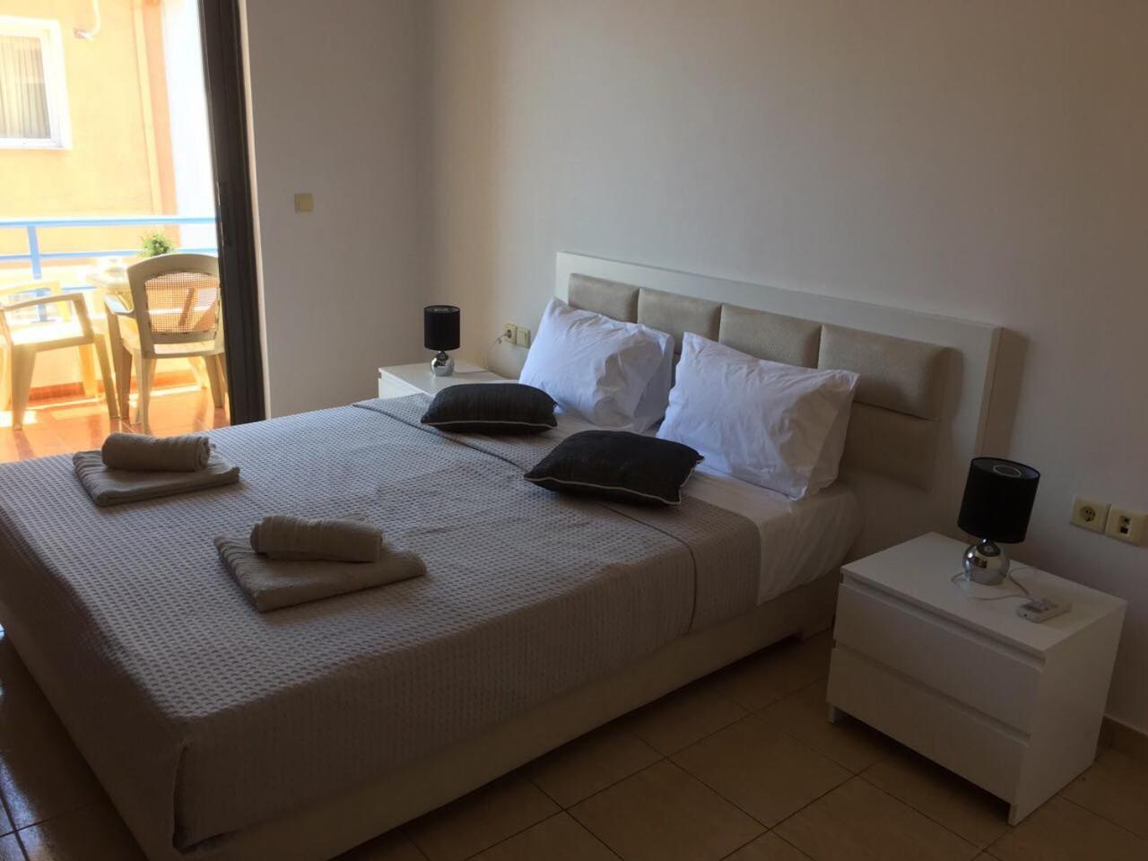 Sea And Sky Apartments Sarande Bilik gambar