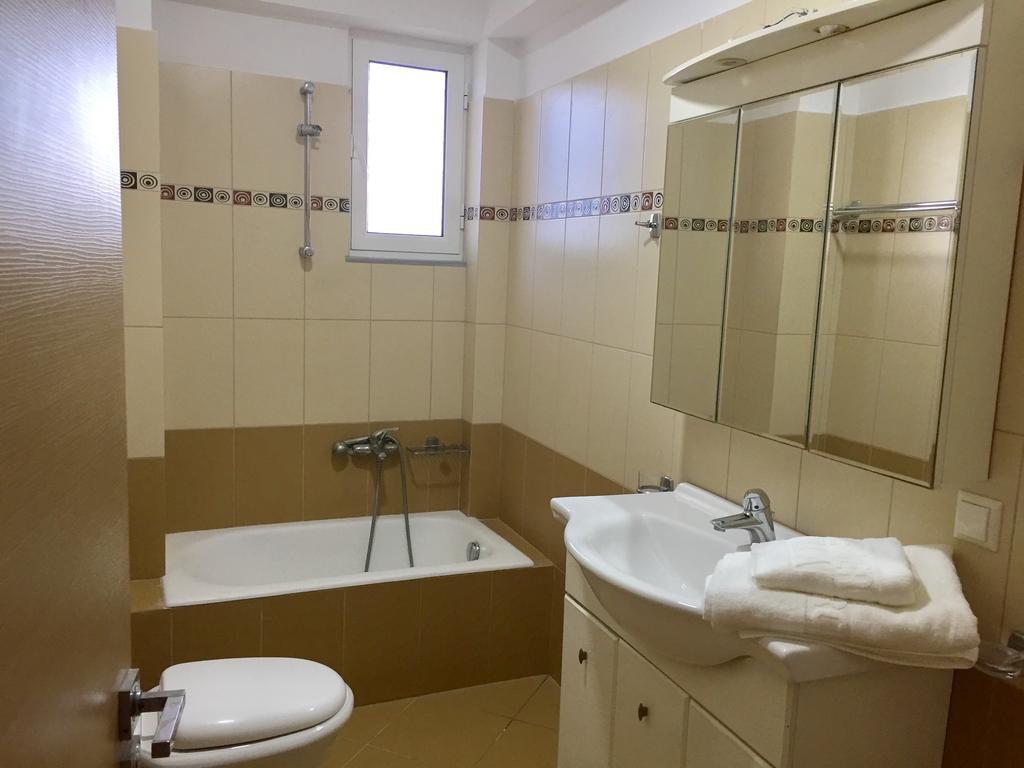 Sea And Sky Apartments Sarande Luaran gambar