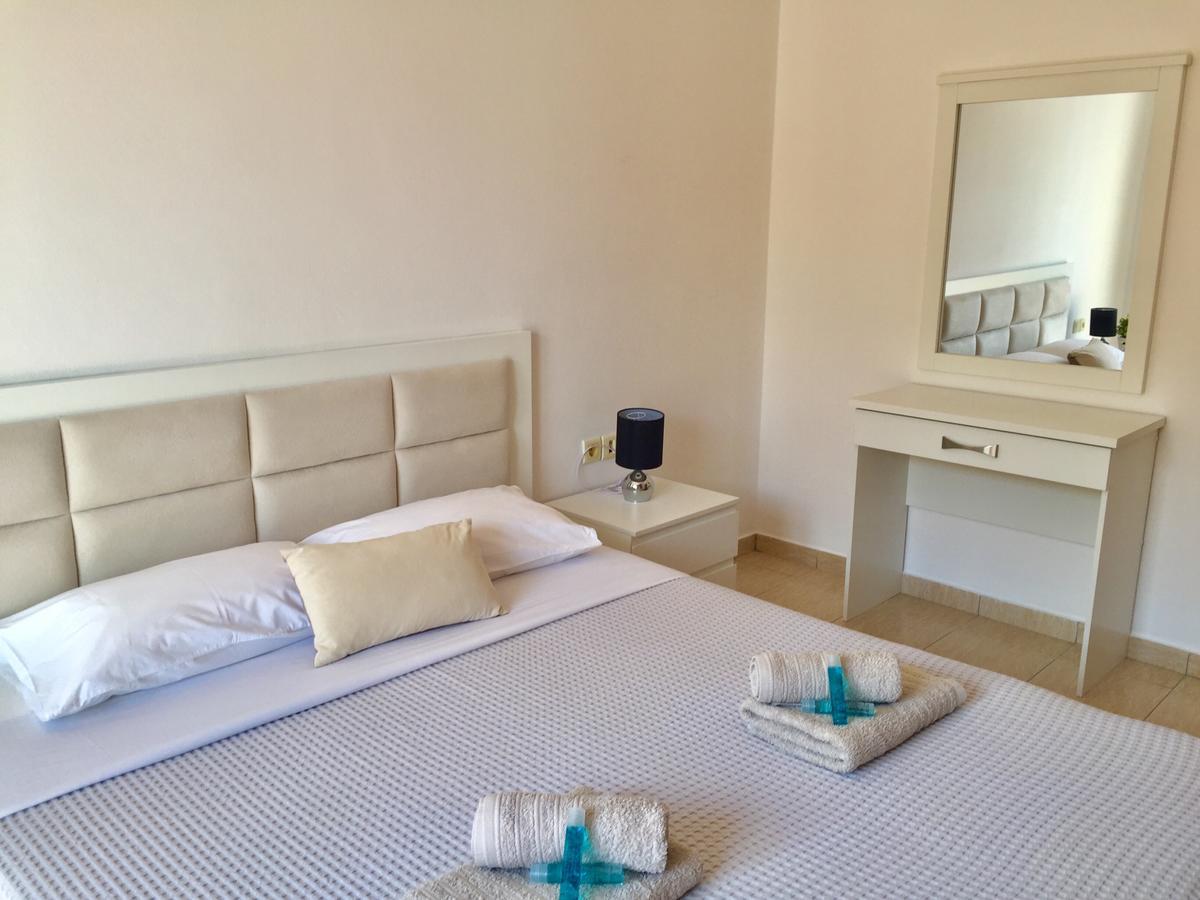Sea And Sky Apartments Sarande Luaran gambar